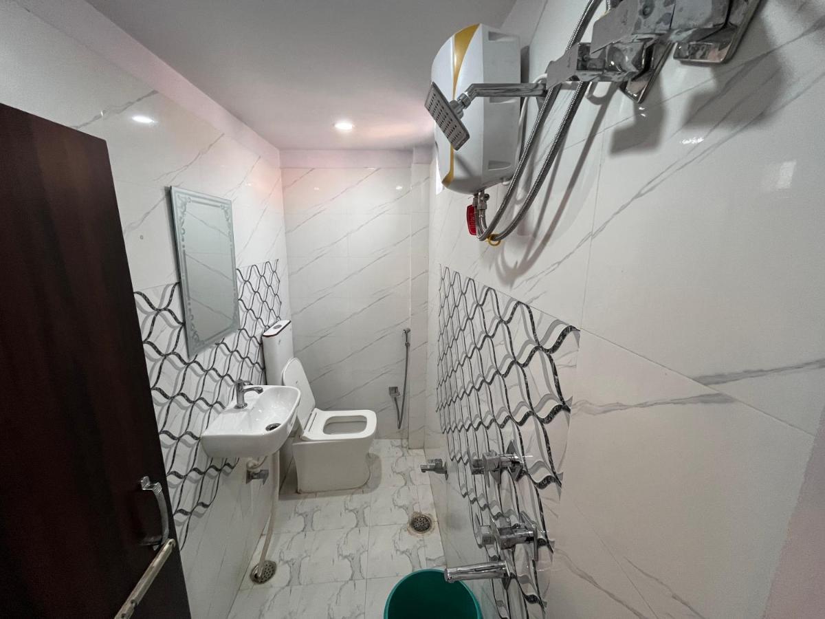 Baba Vishwanath Residency Guest house *